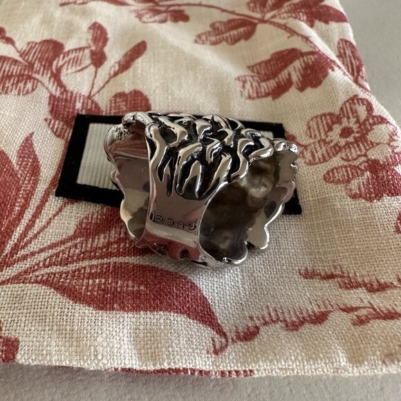 NEW Authentic Gucci Lion Head Crystal Ring In Silver & Blue Sz 10 IT 5.25 US - Picture 8 of 8